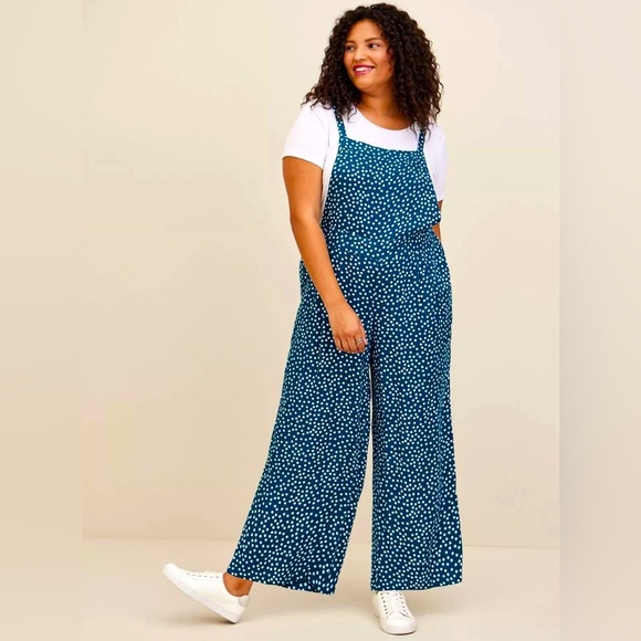 EUC-Torrid Wide Leg Stretch Crepe Jumper Jumpsuit Blue Dots - Picture 1 of 6